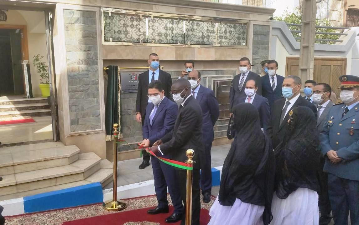 المغرب تمكن من عزل البوليساريو دبلوماسيا بافتتاح عدد من القنصليات الافريقية في العيون