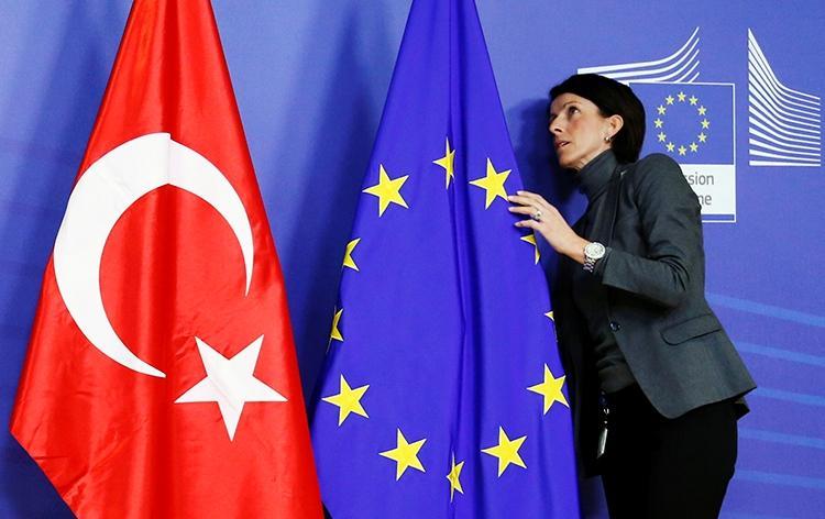 تركيا اصبحت بعيدة من أي وقت مضى على امكانية الانضمام الى الاتحاد الاوروبي