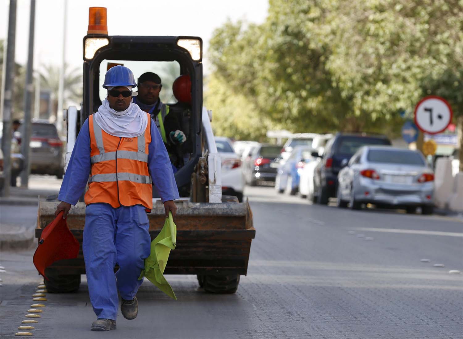 Foreign workers will have the right to leave Saudi Arabia without employers' permission