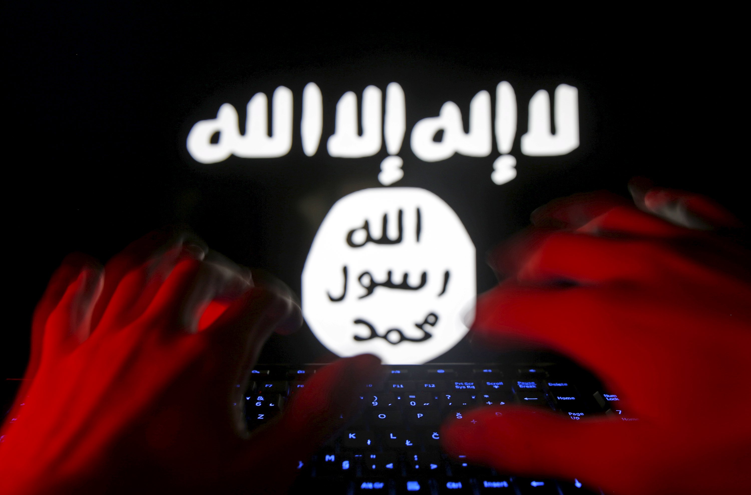 الفضاء الافتراضي ملاذ داعش لاعادة تشكيل دولة الخلافة السيبرانية بعد انهيار مشروعه على أرض الواقع