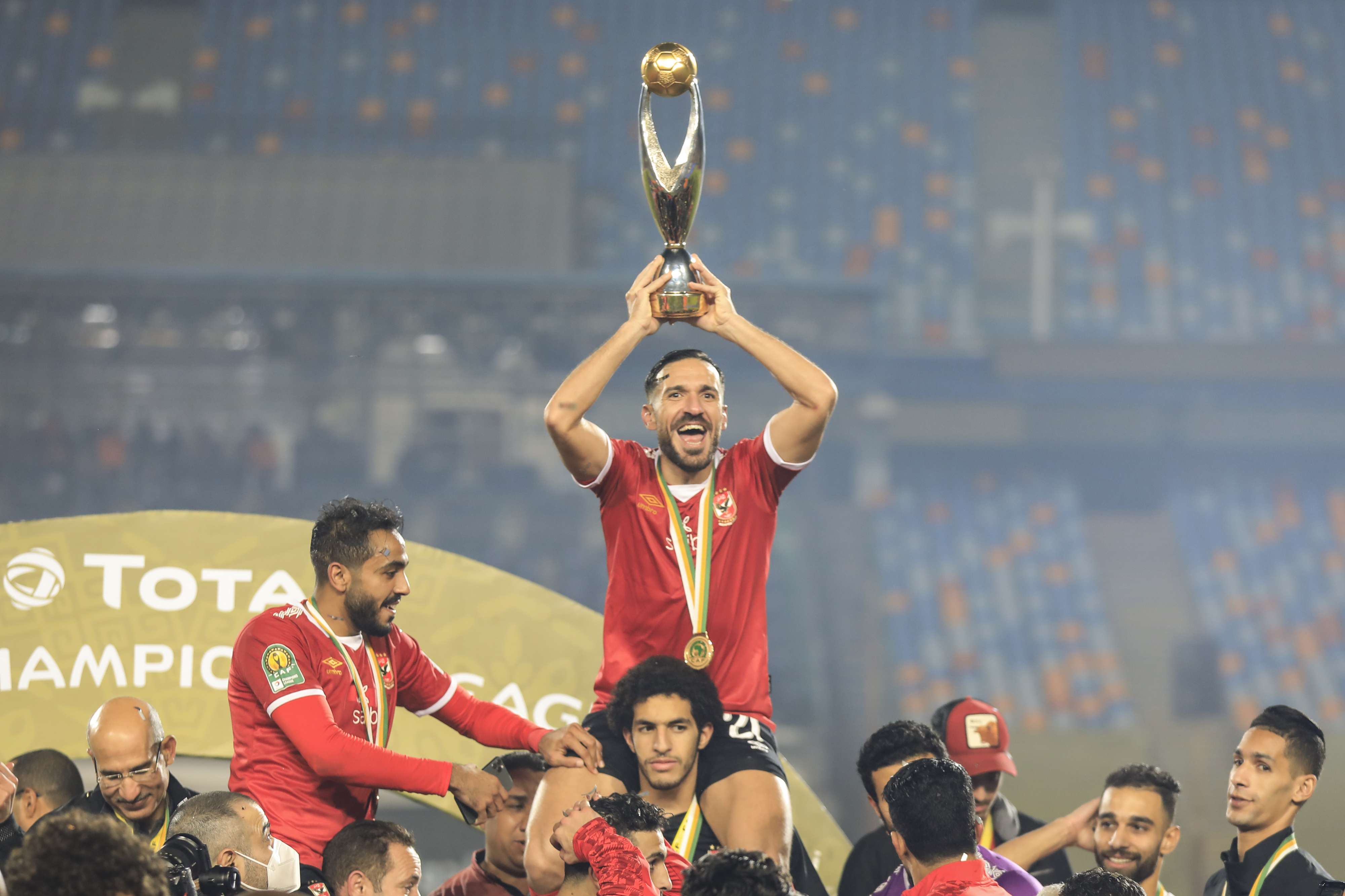الاهلي يستهل حملة الدفاع عن لقبه في الدوري امام مصر المقاصة