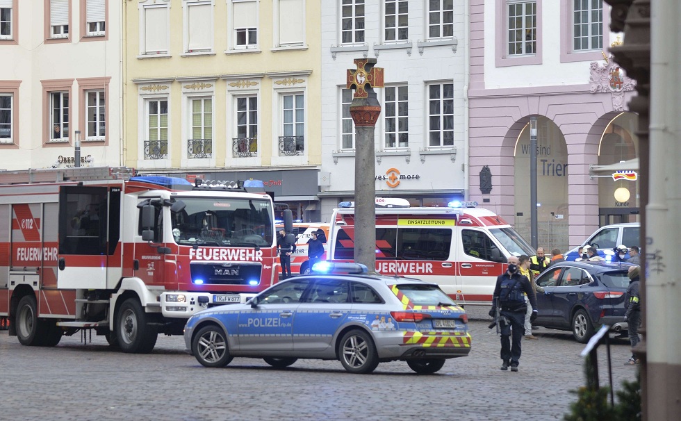 الشرطة الألمانية تطوق مكان الحادث