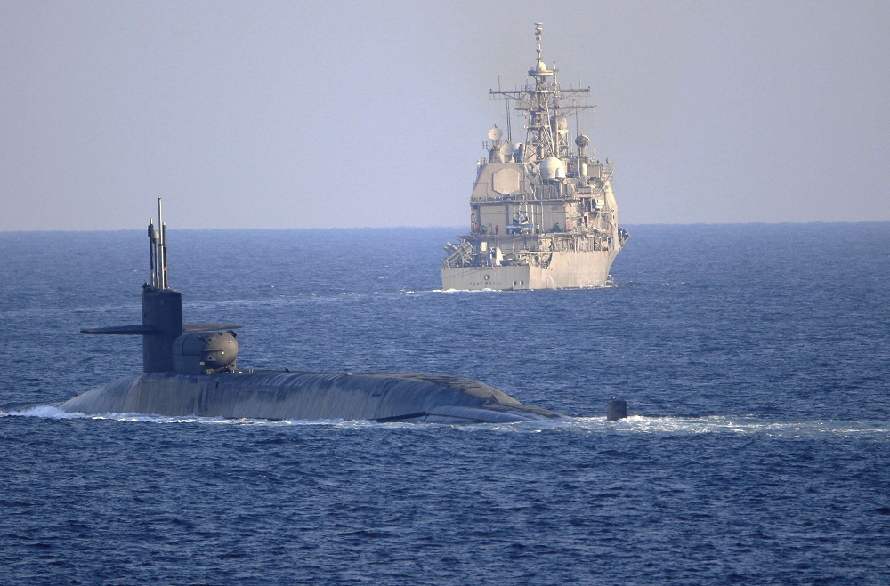 البحرية الأميركية  تكشف في حدث نادر  عن موقع نشر غواصتها 
