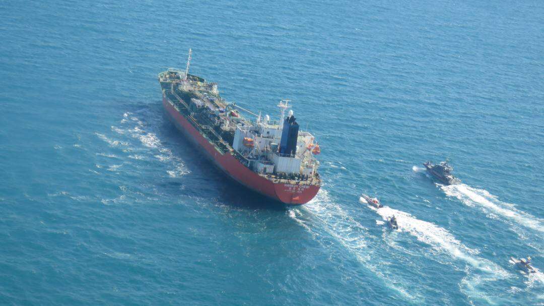 ممارسات الحرس الثوري الإيراني في هرمز تشكل تهديدا لأمن الملاحة البحرية ولامدادات العالم من الطاقة