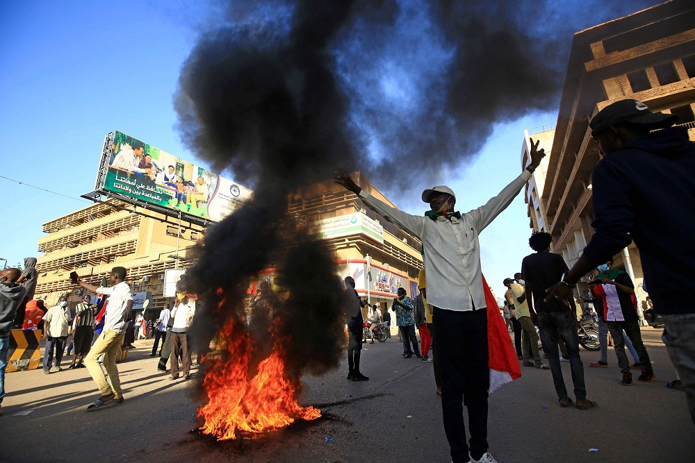الاحتجاجات تعود مجددا لشوارع الخرطوم