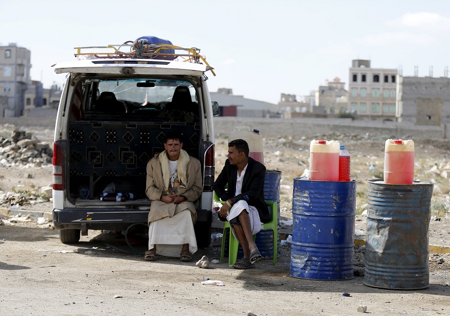 أزمة الوقود تثقل كاهل الحكومة اليمنية
