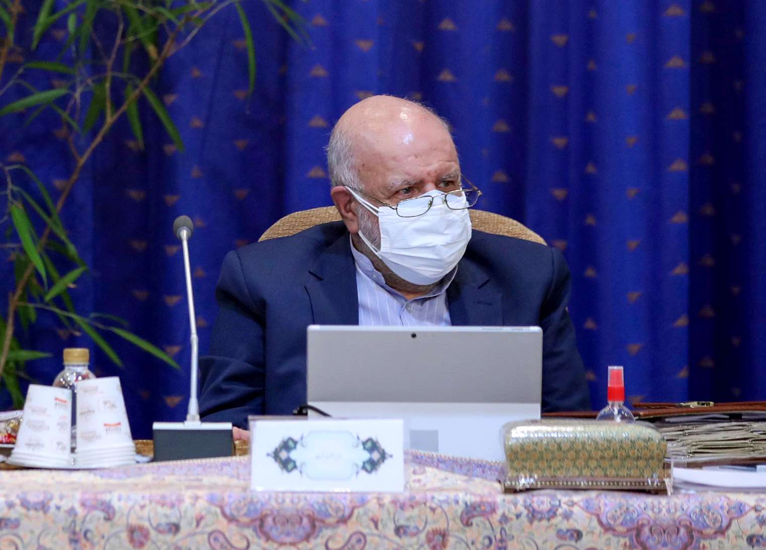 وزير النفط الإيراني بيغن زنغنه 