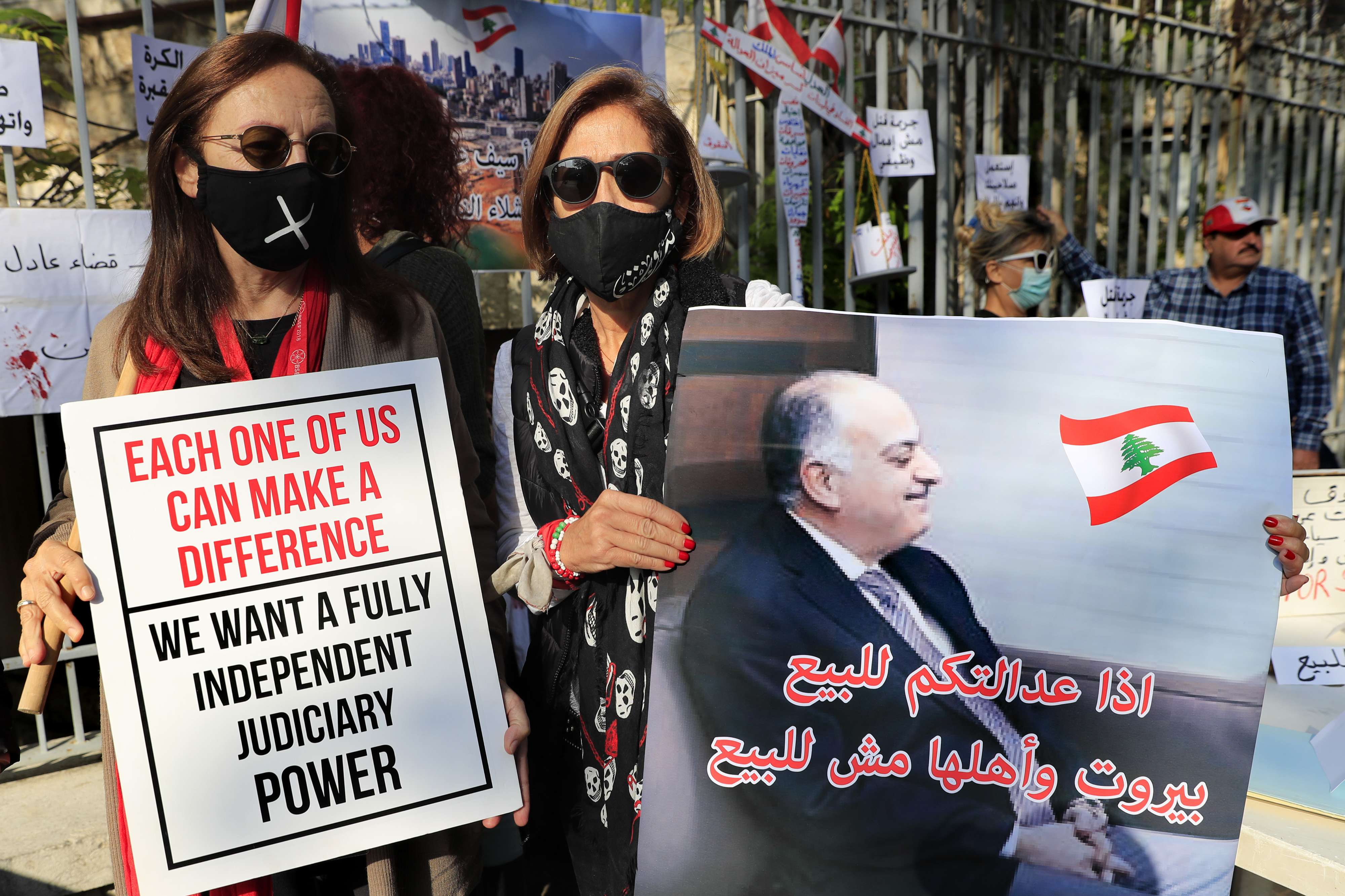 التحقيق في انفجار بيروت يواجه عقبة نفوذ الطبقة السياسية