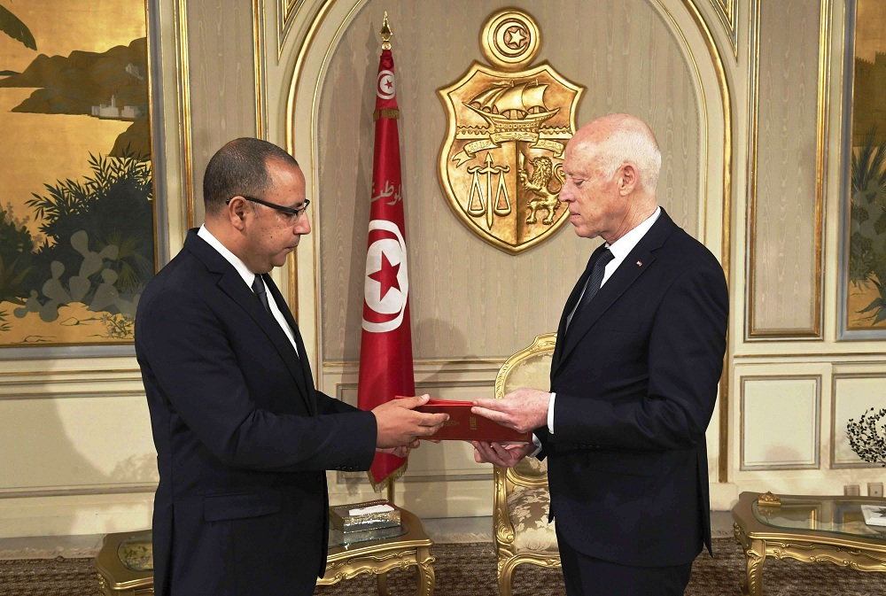 أزمة تونس السياسية تتعمق على وقع خلافات مستمرة بين سعيّد والمشيشي