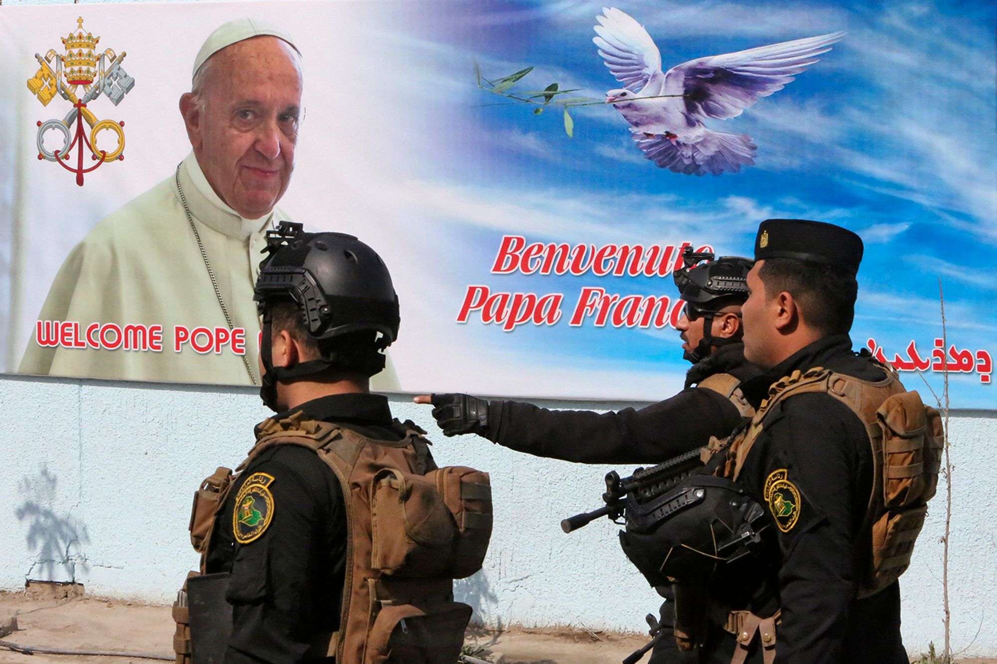 البابا سيتنقل في العراق بسيارة مصفحة تحسبا لأي اعتداء