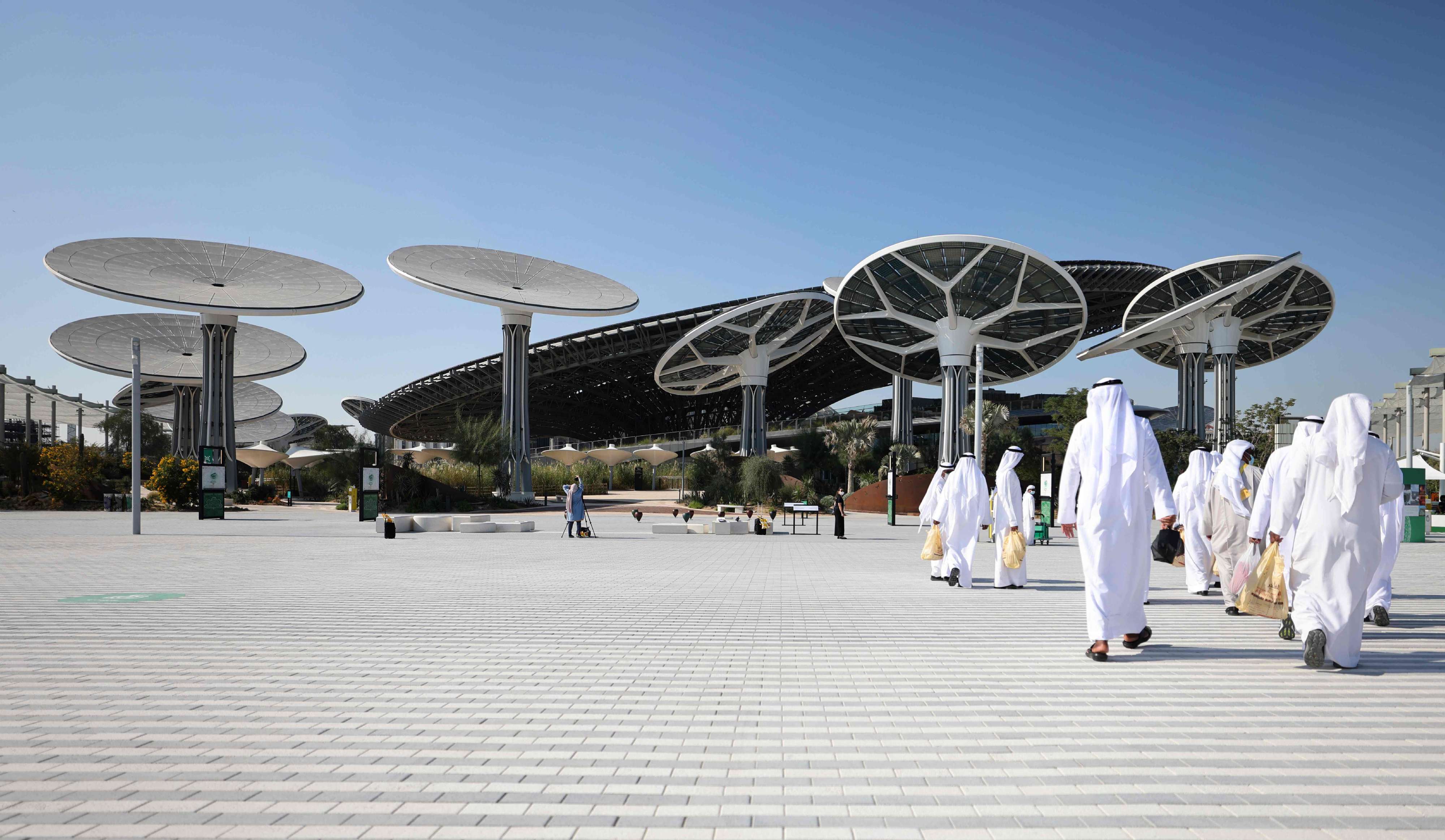 الإمارات تؤسس لاقتصاد ذات قدرة تنافسية عالية إقليميا وعالميا 