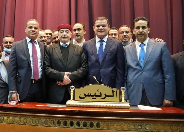 الشارع الليبي يعلق آمالا كبيرة على الحكومة الجديدة لتجاوز الأزمة المستمرة منذ سنوات