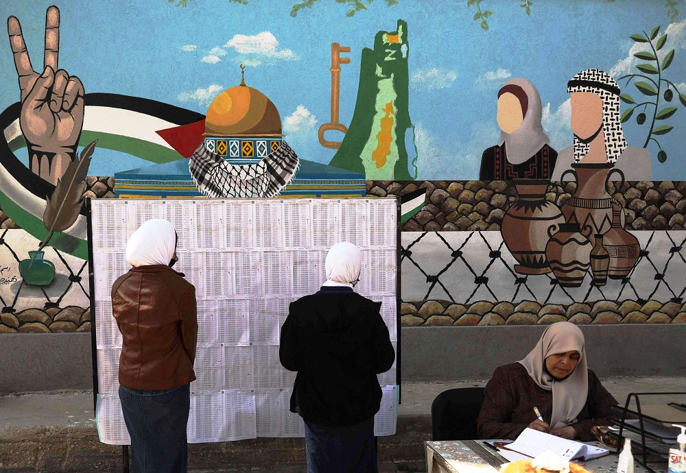 الأراضي الفلسطينية تستعد لأول انتخابات منذ 15 عاما 