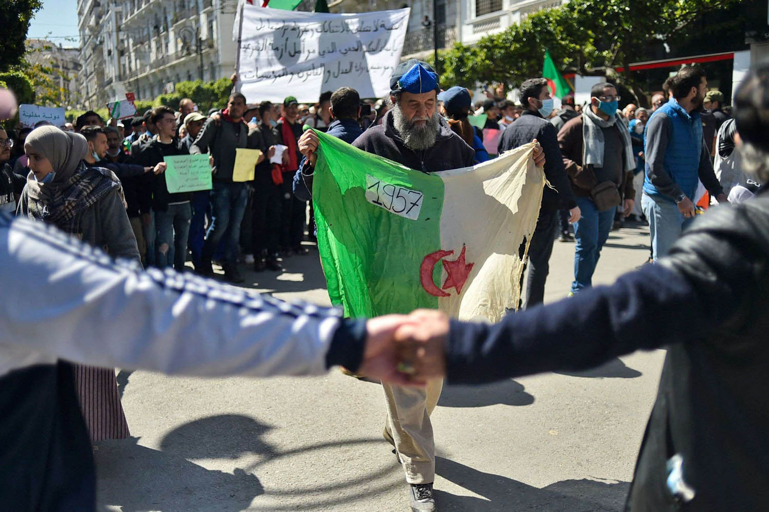 محتج جزائري وسط العاصمة