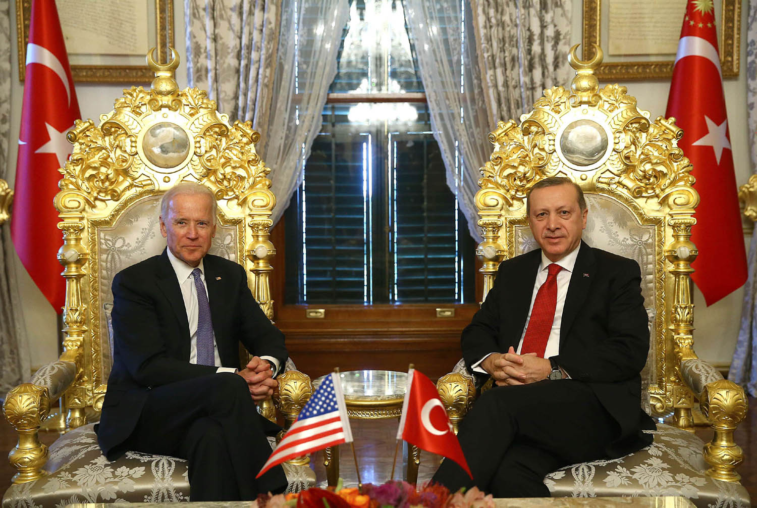 الرئيس التركي رجب طيب أردوغان يستقبل نائب الرئيس الأميركي في حينه جو بادين في اسطنبول