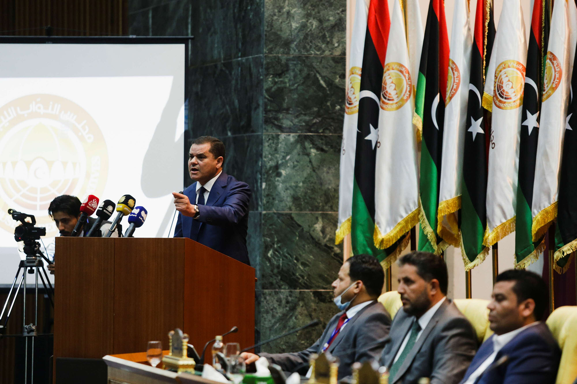 دبيبة يترأس حكومة من 35 وزيرا