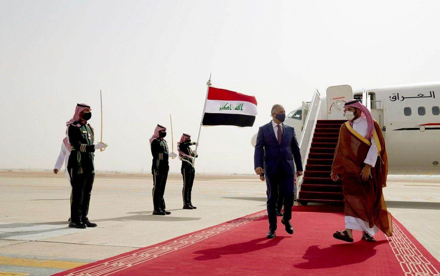 ولي العهد السعودي الأمير محمد بن سلمان يستقبل رئيس الوزراء العراقي مصطفى الكاظمي
