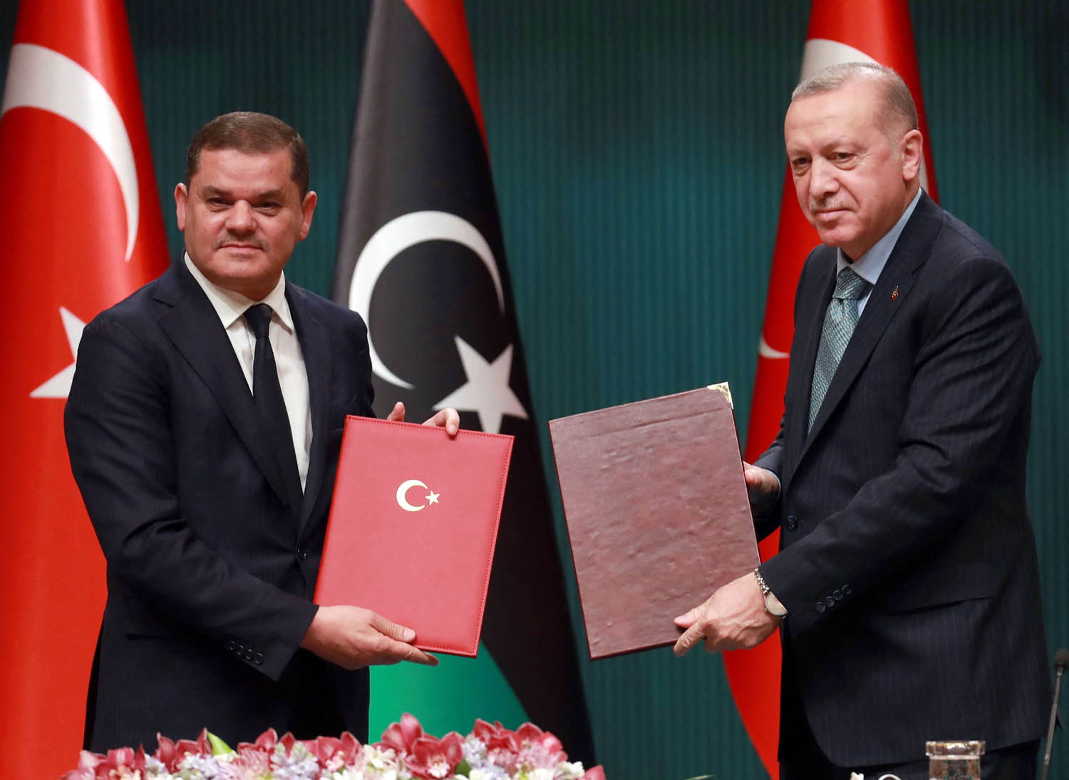الرئيس التركي رجب طيب أردوغان ورئيس الحكومة الليبية عبدالحميد دبيبة