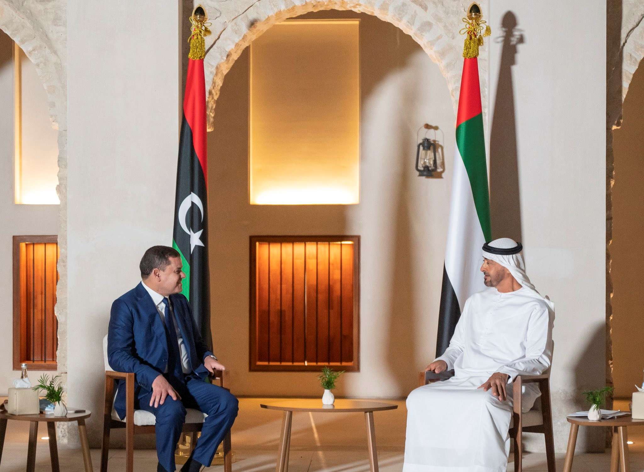 رئيس الوزراء الليبي عبدالحميد الدبيبة يلتقي ولي عهد ابوظبي الشيخ محمد بن زايد