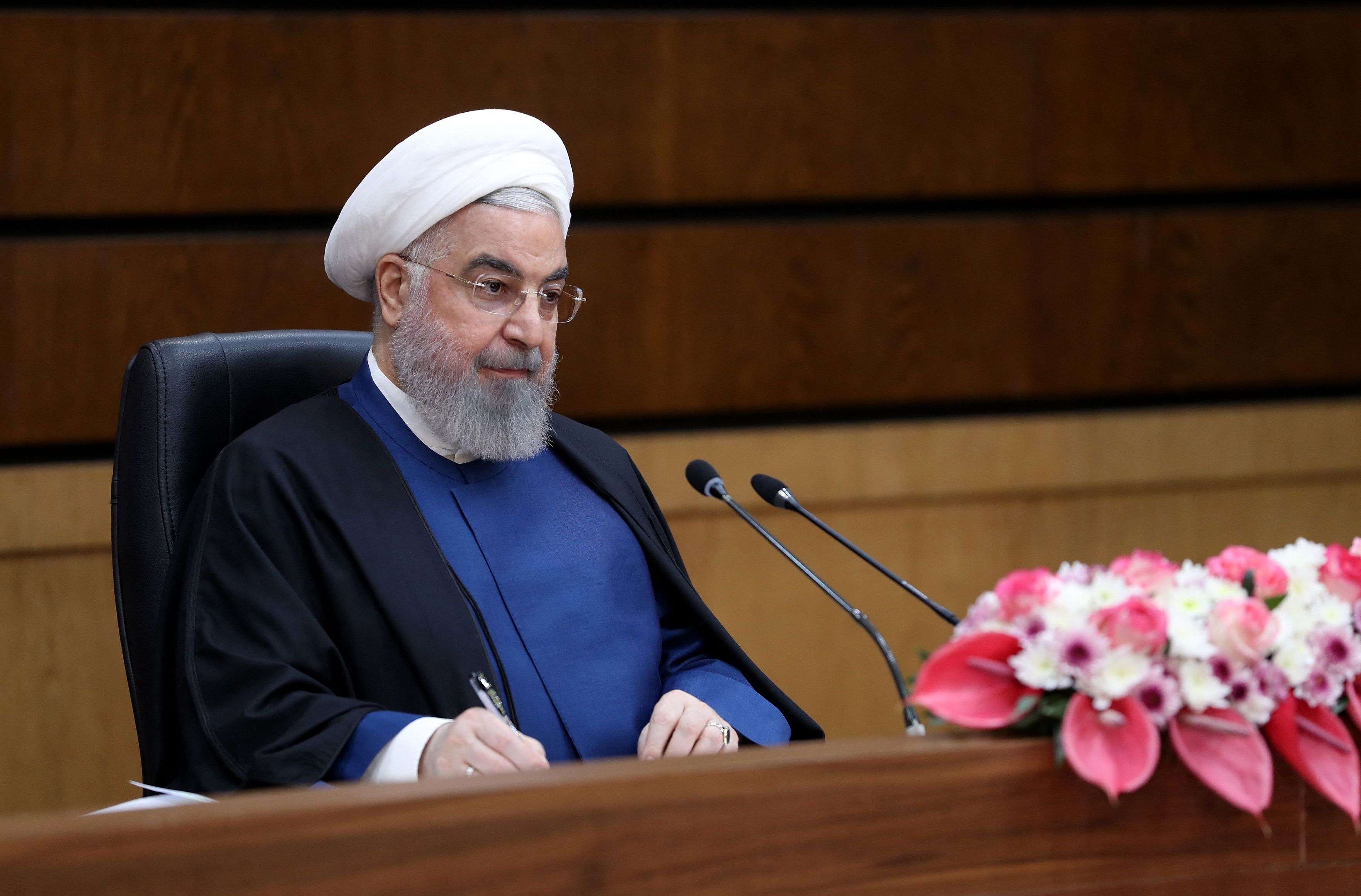 الرئيس الايراني حسن روحاني يواجه المزيد من ضغوط المحافظين