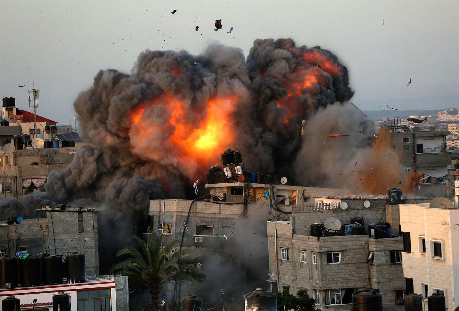Ne let up in Israel's bombardment of Gaza