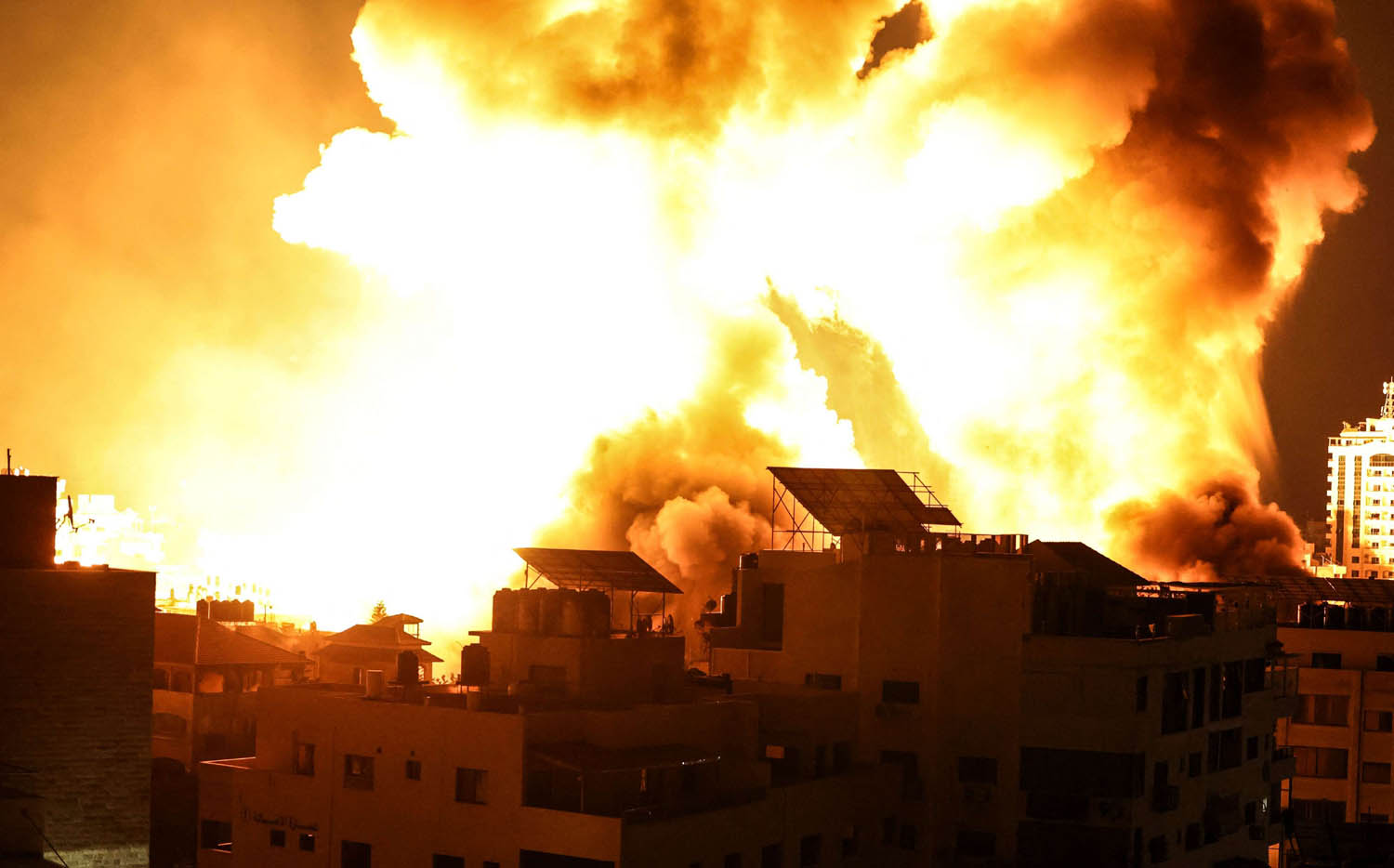 انفجار وسط غزة بعد قصف إسرائيلي