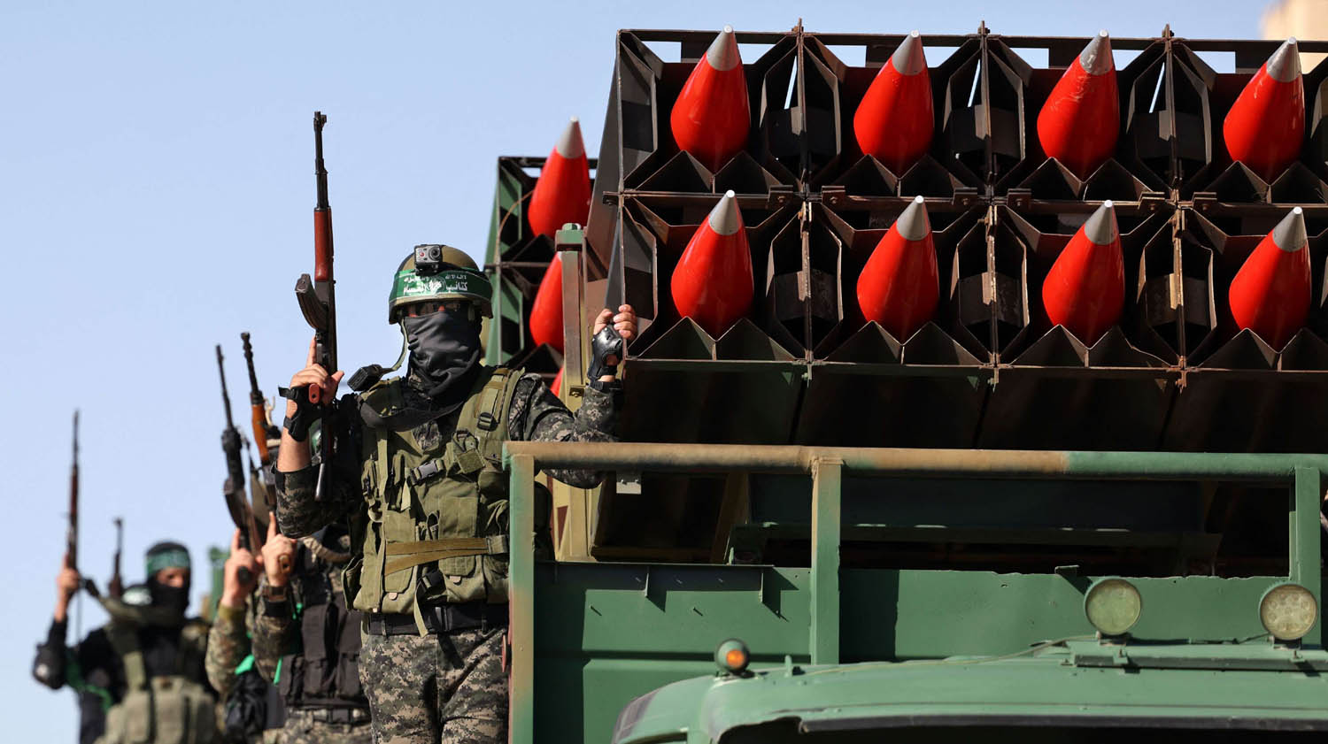 كتائب القسام تستعرض صواريخها في غزة