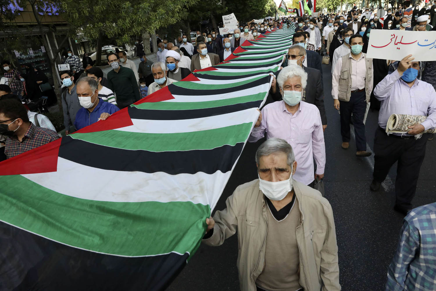 ايرانيون يتظاهرون دعما للفلسطينيين