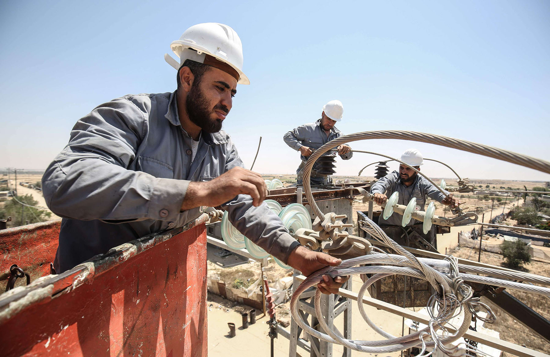 الكهرباء مفصولة عن النزاع؟