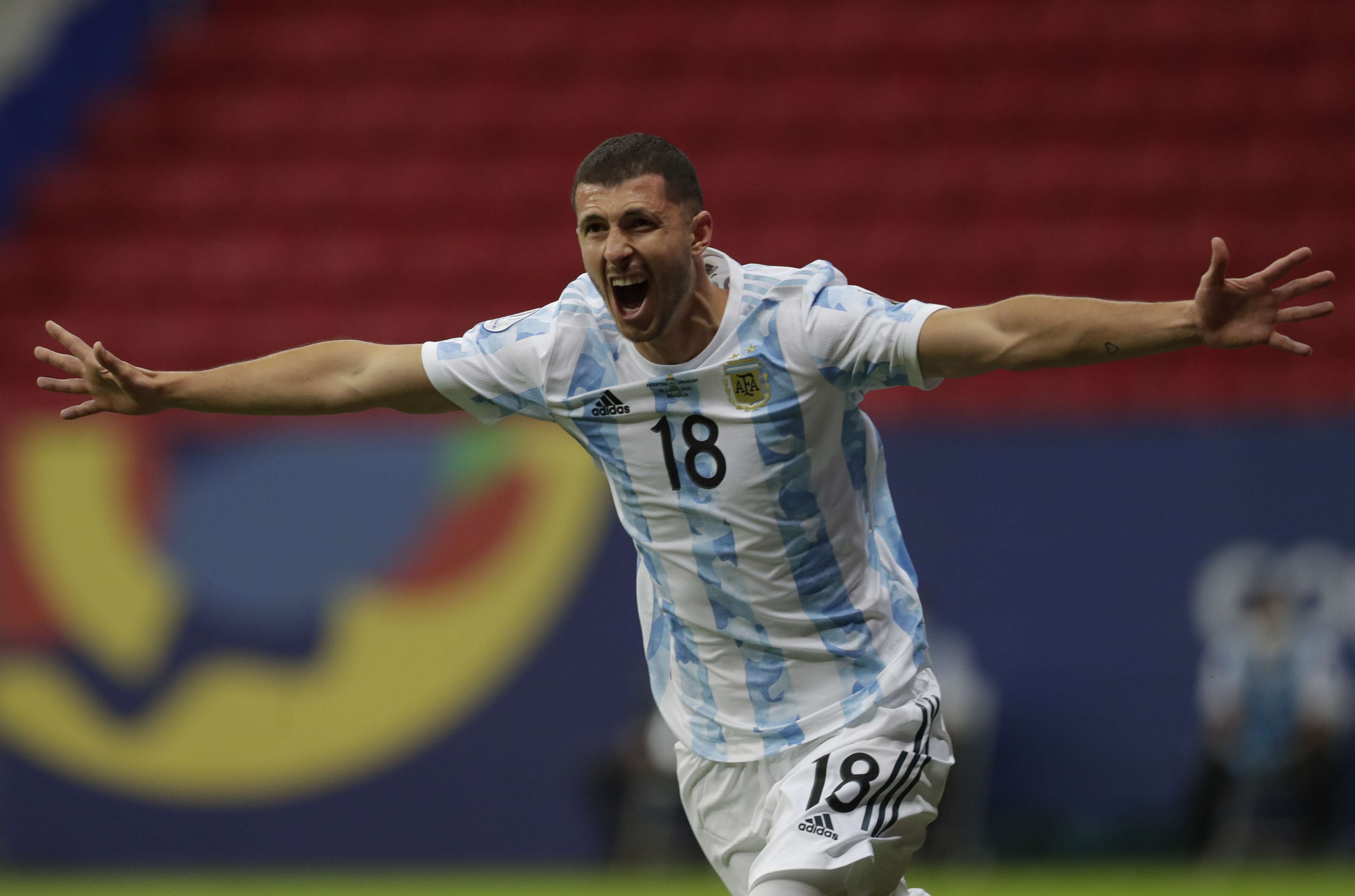 الأرجنتين تتصدر المجموعة الأولى بأربع نقاط، بالتساوي مع تشيلي