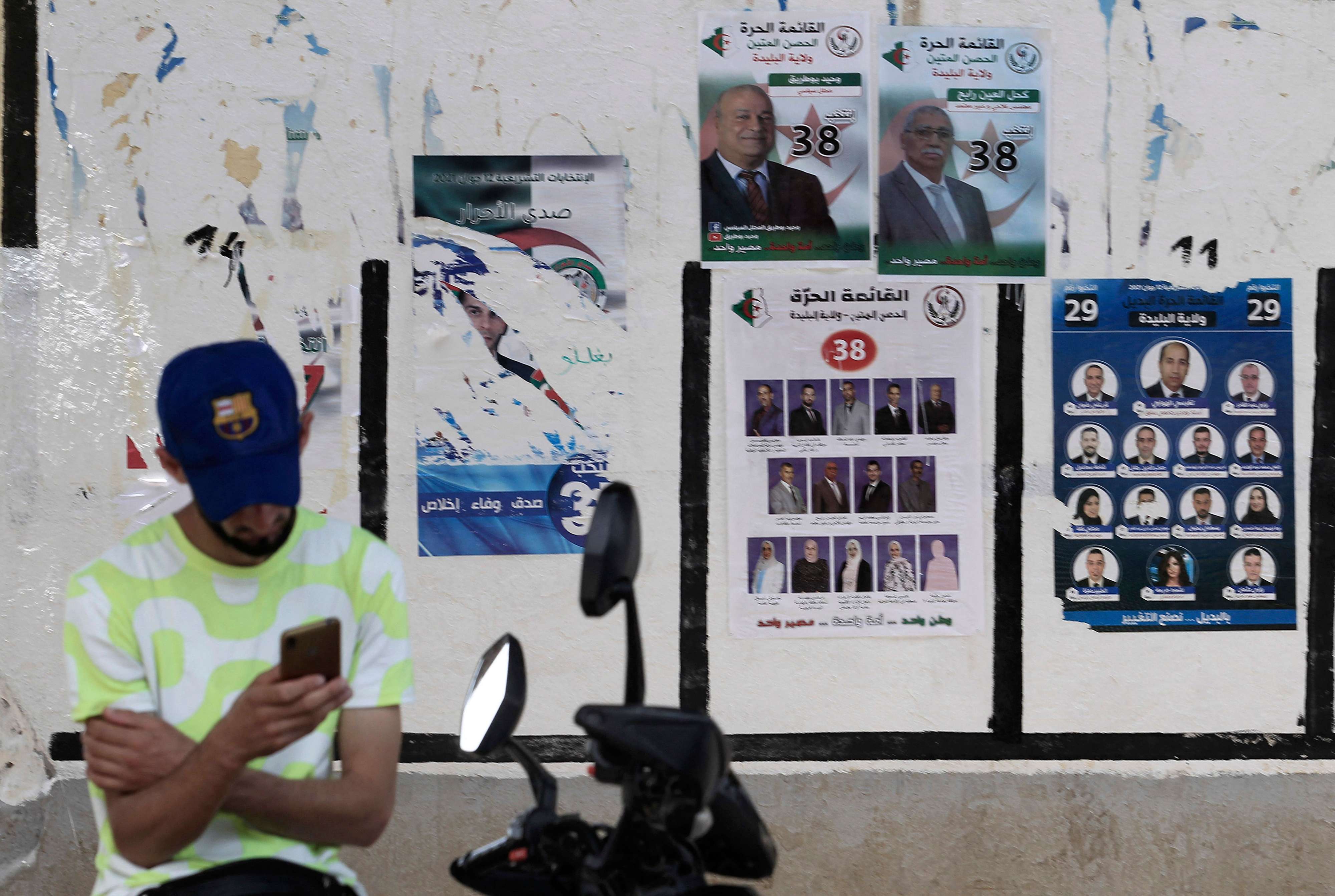 بوادر عزوف كبيرة ومقاطعات حزبية للانتخابات التشريعية في الجزائر