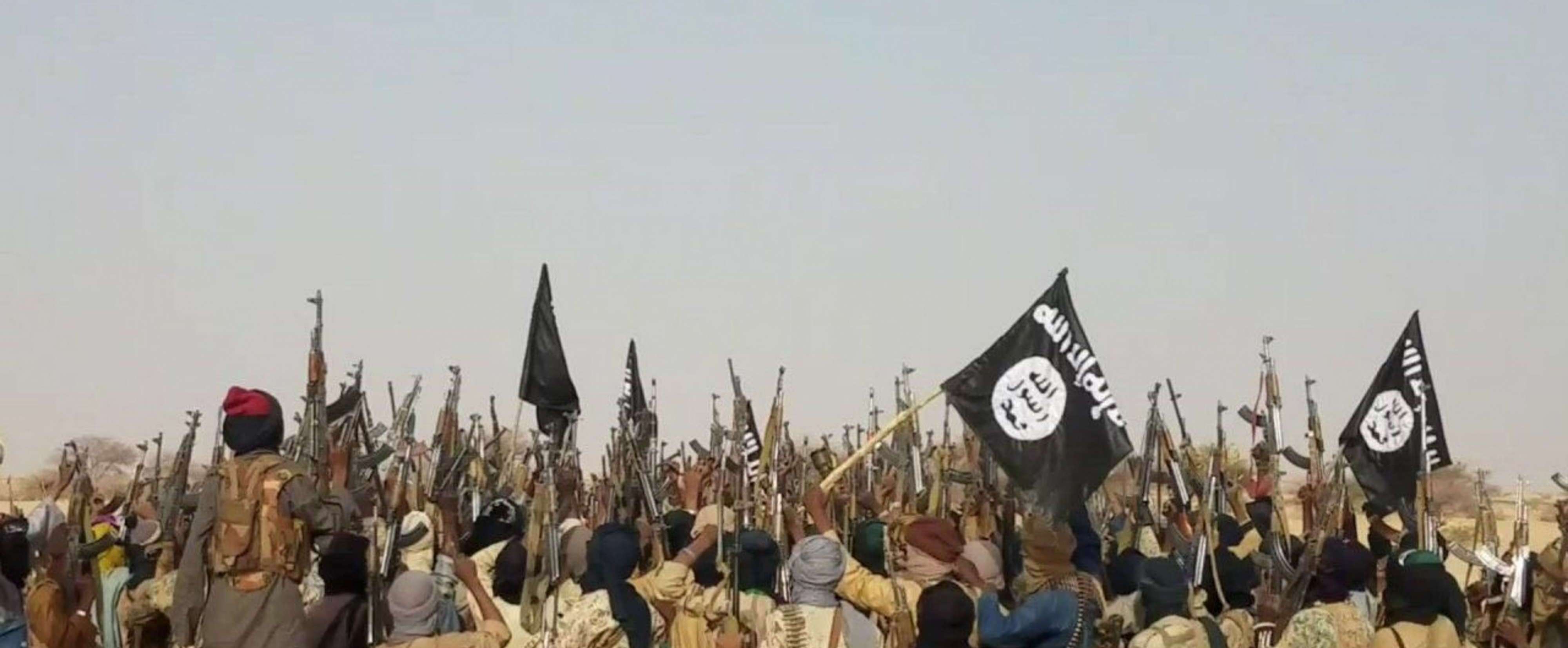 داعش افريقيا يتخلص من زعيم جماعة بوكو حرام وعشرات من قادتها بينما يعمل على استقطاب مقاتليها وعددهم بالآلاف