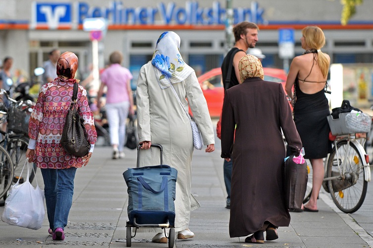 صورة لنساء متحجبات في ألمانيا 