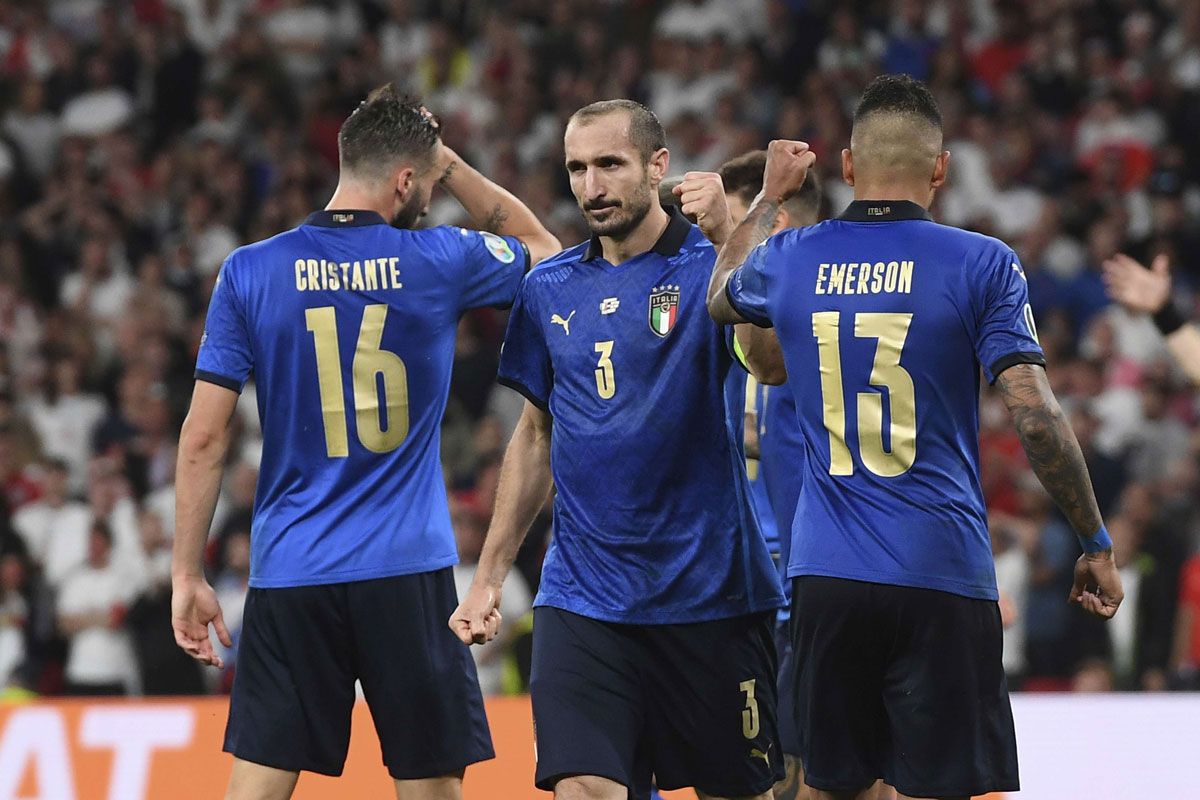 إيطاليا تحرز لقبها الثاني بعد 1968 