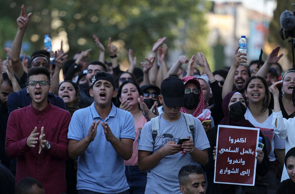 الاحتجاجات في الضفة الغربية على مقتل المعارض نزار بنات