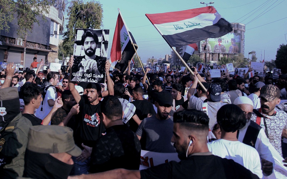 المتظاهرون العراقيون يتّهمون ميليشيات موالية لإيران بالوقوف وراء اغتيال عشرات النشطاء