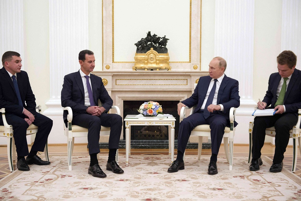 زيارة الأسد غير المعلنة لموسكو تؤسس لتعزيز النفوذ الروسي في سوريا