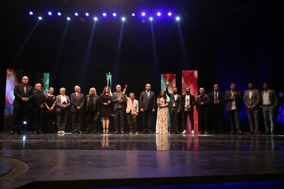 فائزون في مهرجان بغداد للمسرح