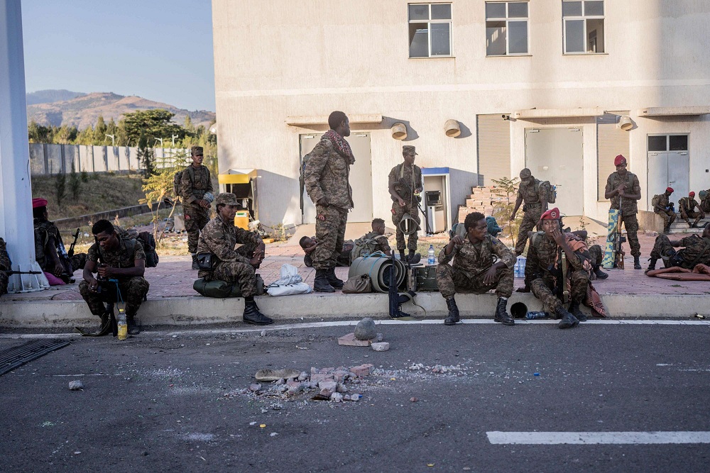 القوات الاثيوبية تتلقى تعليمات بالبقاء في مواقعها بأمهرة وعفر بعد تراجع المتمردين إلى منطقة تيغراي
