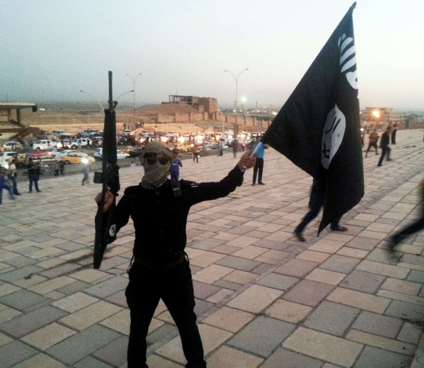 عراقي من ذوي الخبرة العسكرية الأوفر حظا لقيادة داعش بعد مقتل القرشي