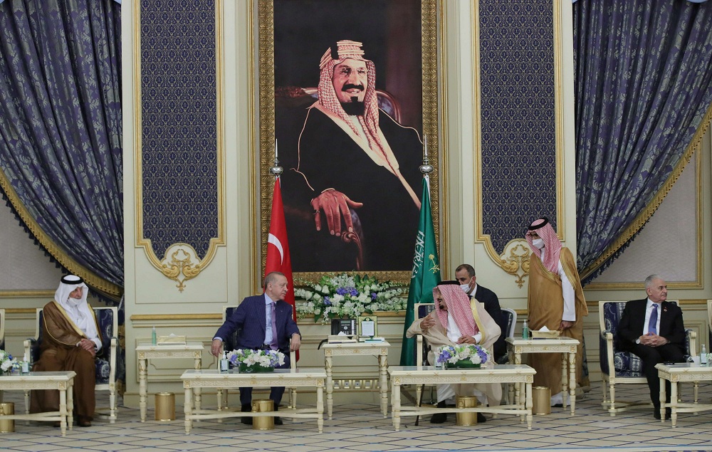 لقاء بين العاهل السعودي والرئيس التركي يؤسس لمرحلة جديدة في العلاقات التركية السعودية بعد سنوات من التوتر