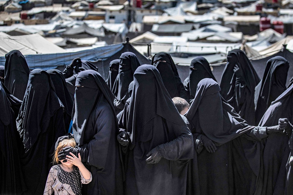 لا يزال حاليا نحو مئة امرأة و250 طفلا فرنسيا في مخيمات في سوريا