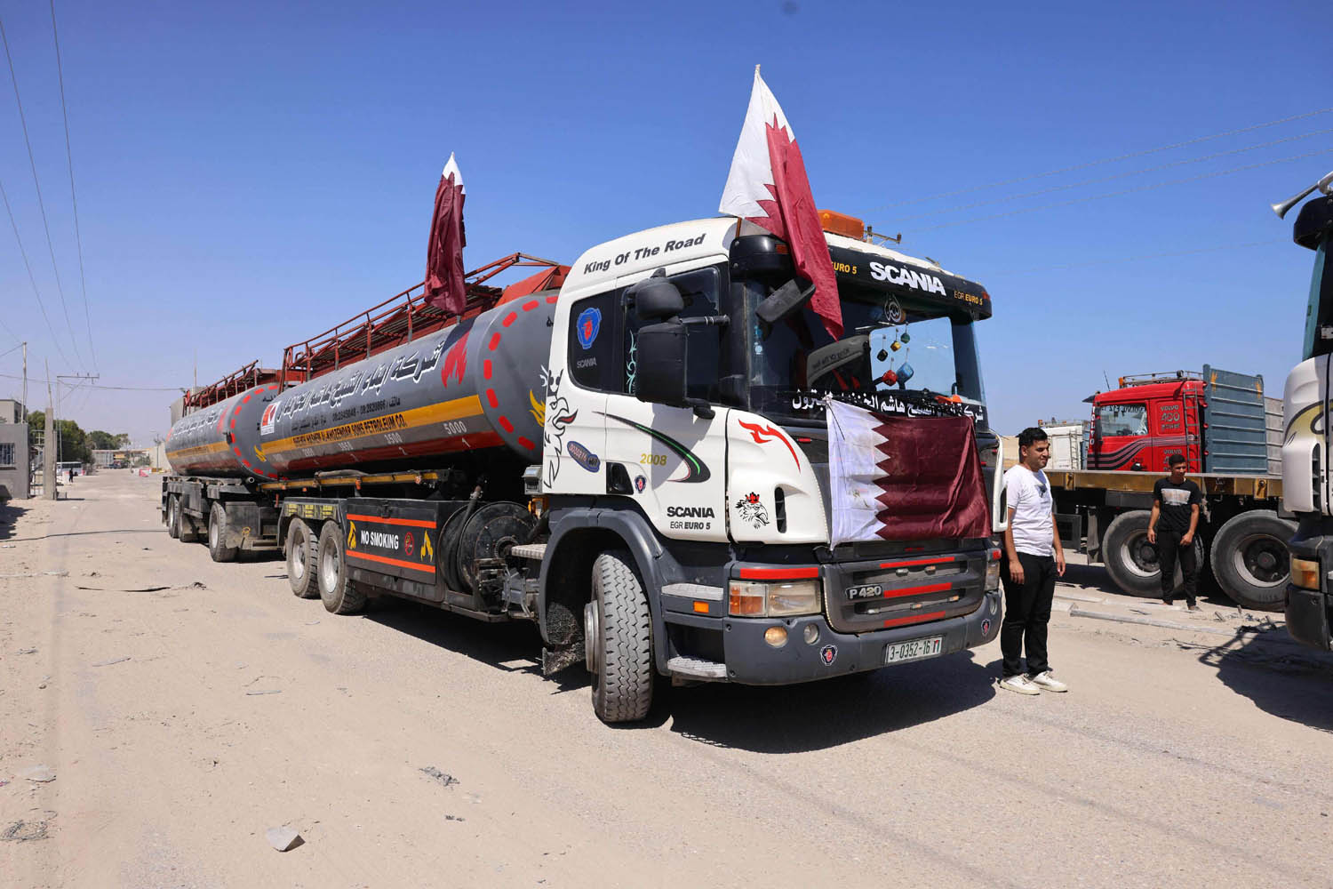 شاحنة محروقات قطرية تدخل قطاع غزة