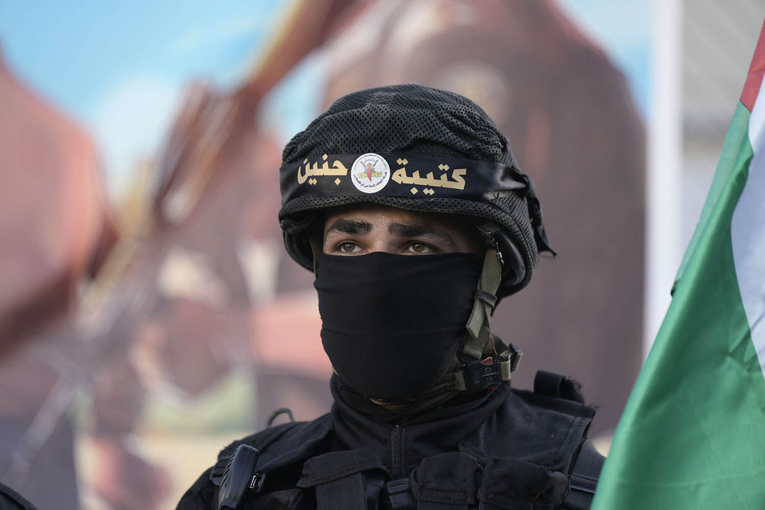 مقاتل فلسطيني في مخيم جنين