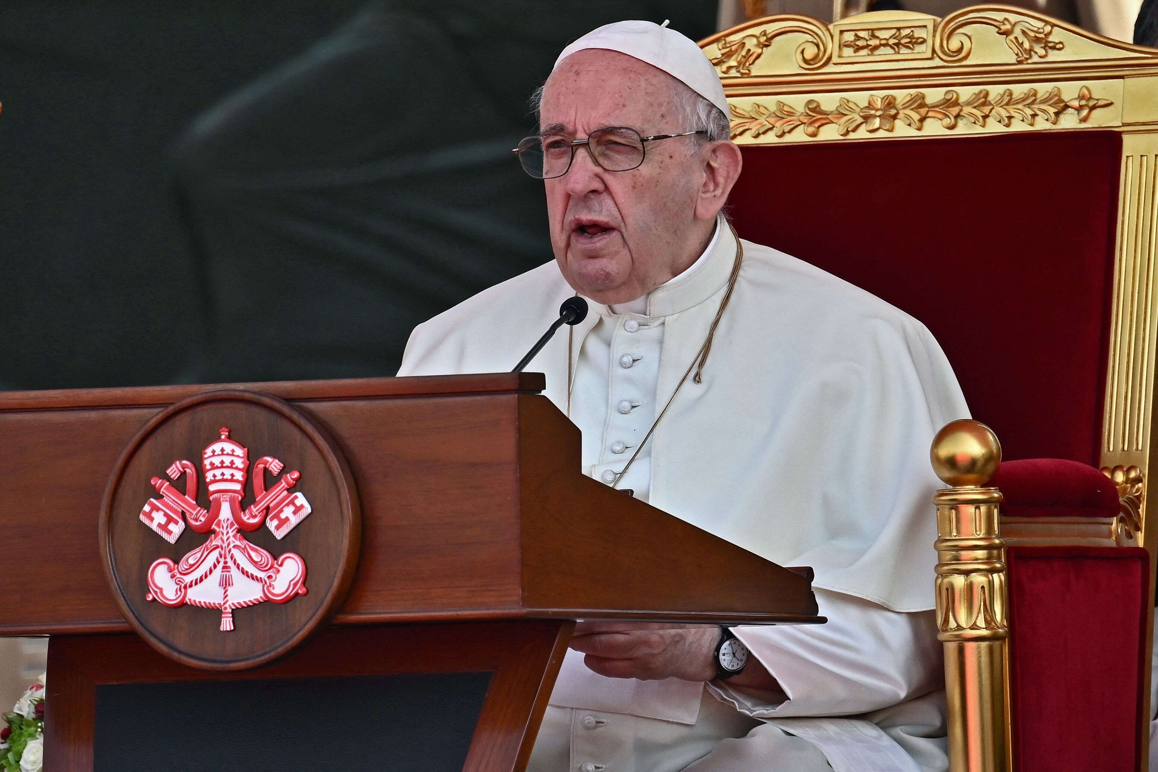 البابا ينتقد النزاعات في العالم واللجوء الى لغة السلاح 