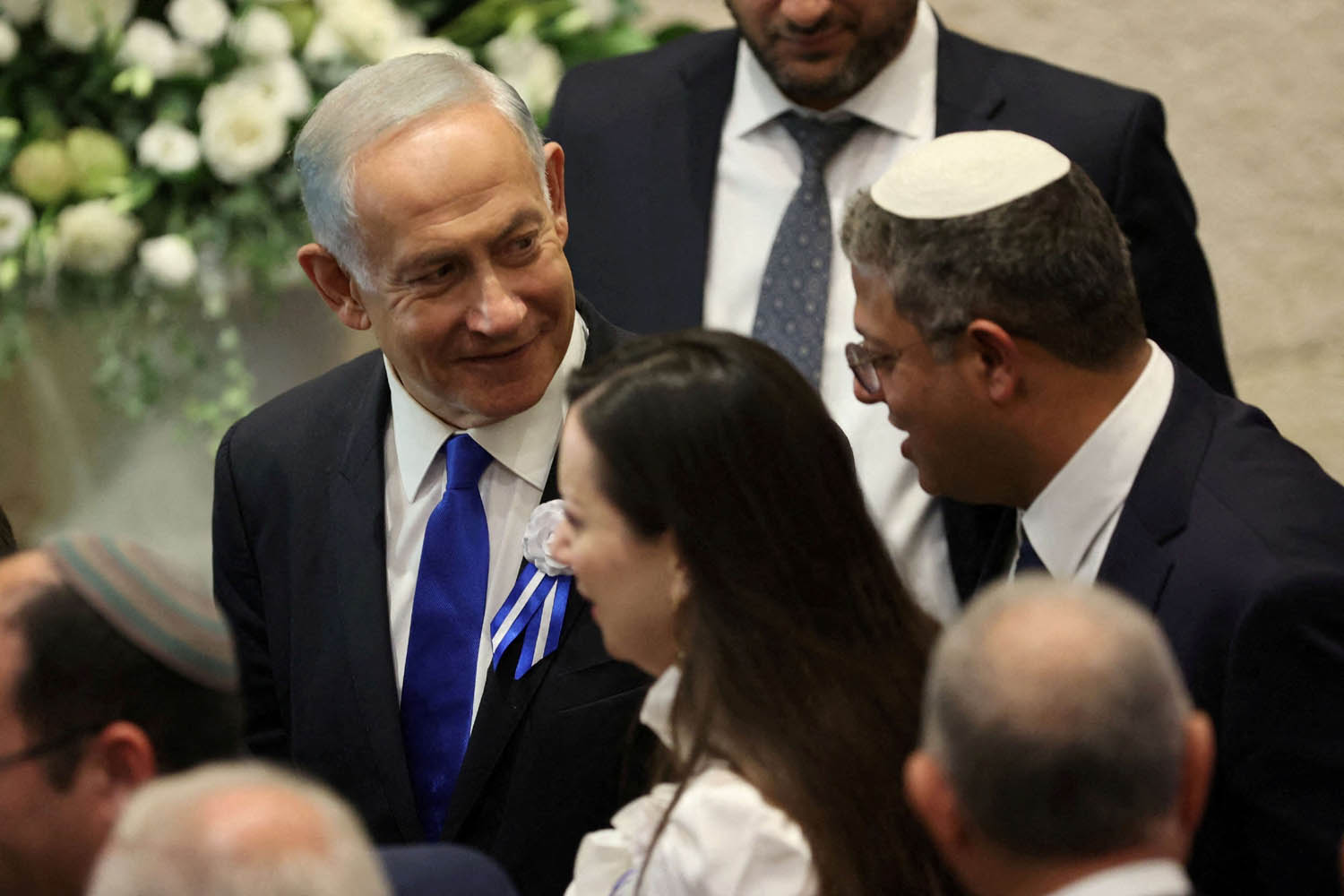 رئيس الوزراء الإسرائيلي بنيامين نتانياهو مع الزعيم اليميني المتطرف ايتمار بن غفير في الكنيست