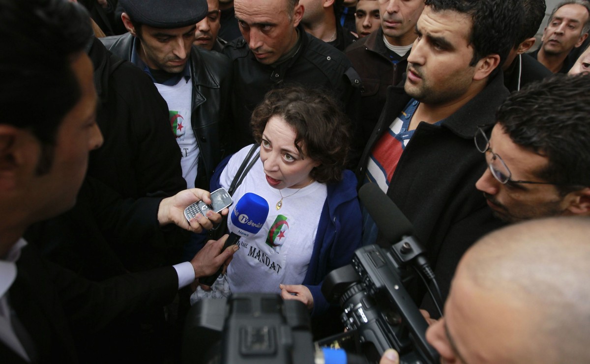 اميرة بوراوي تحدثت عن تنسيق بين تونس والسفارة الفرنسية قبل السماح لها بالسفر