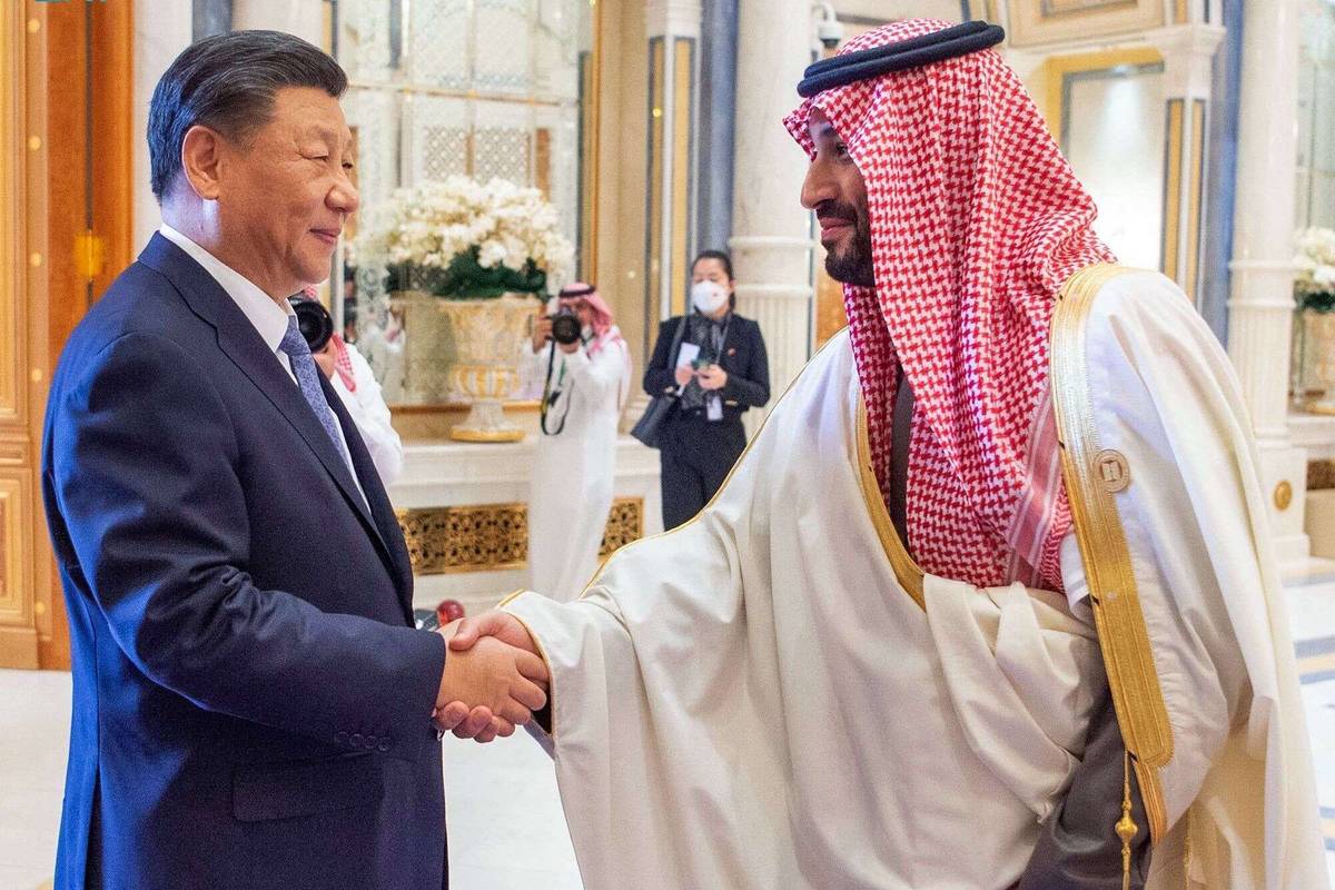 ولي العهد السعودي الأمير محمد بن سلمان يستقبل الرئيس الصيني زي جينبينغ
