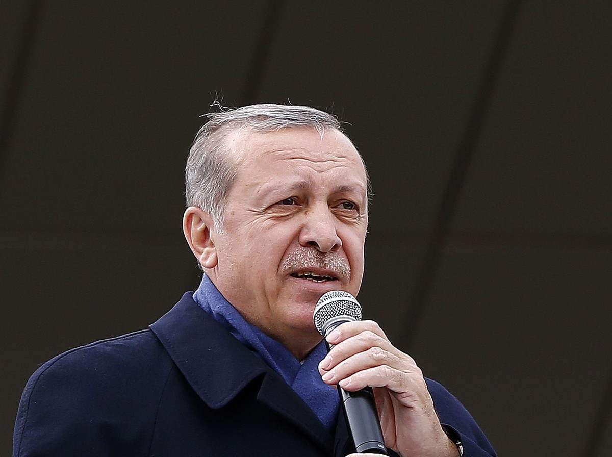 الرئيس التركي ظهر مرارا بوجه تعب في العديد من المقابلات