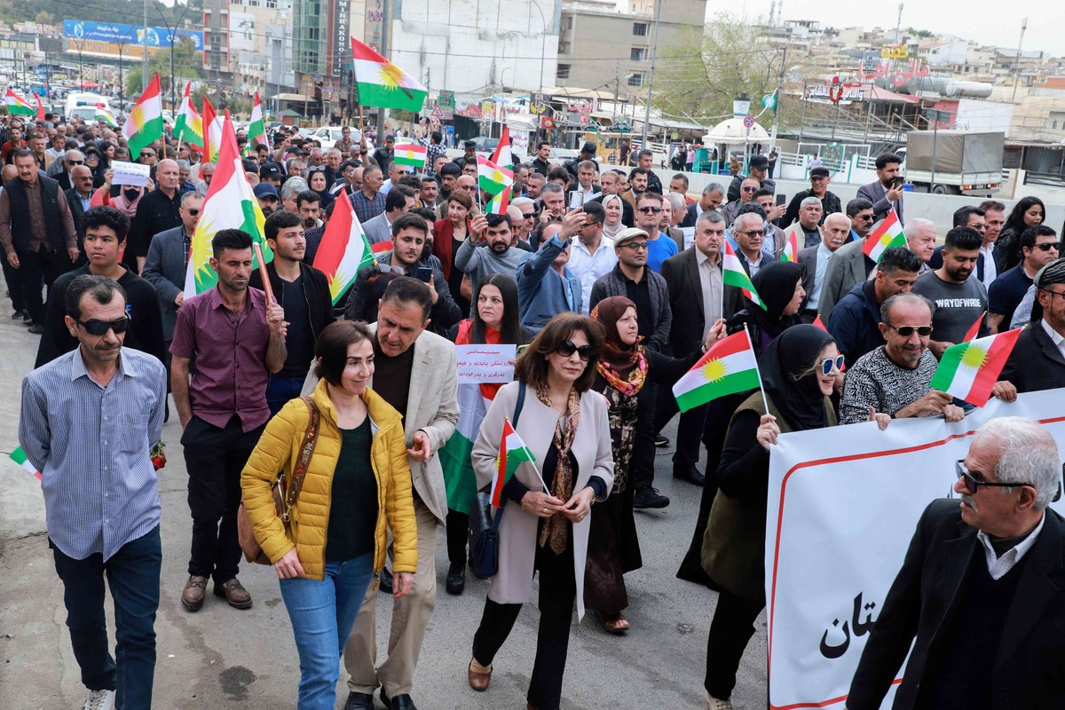 المحتجون في السليمانية ينددون بالارهاب التركي